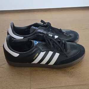 Adidas Mens Sambas- Size 11.5